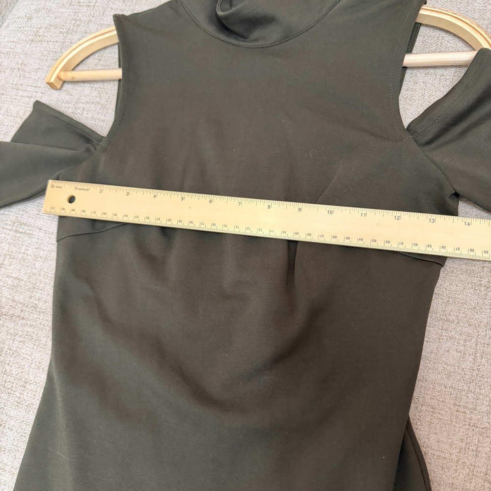 ☘️ Bebe Ponte Cold-Shoulder High Neck Bodysuit in Moss Green - Picture 7 of 12